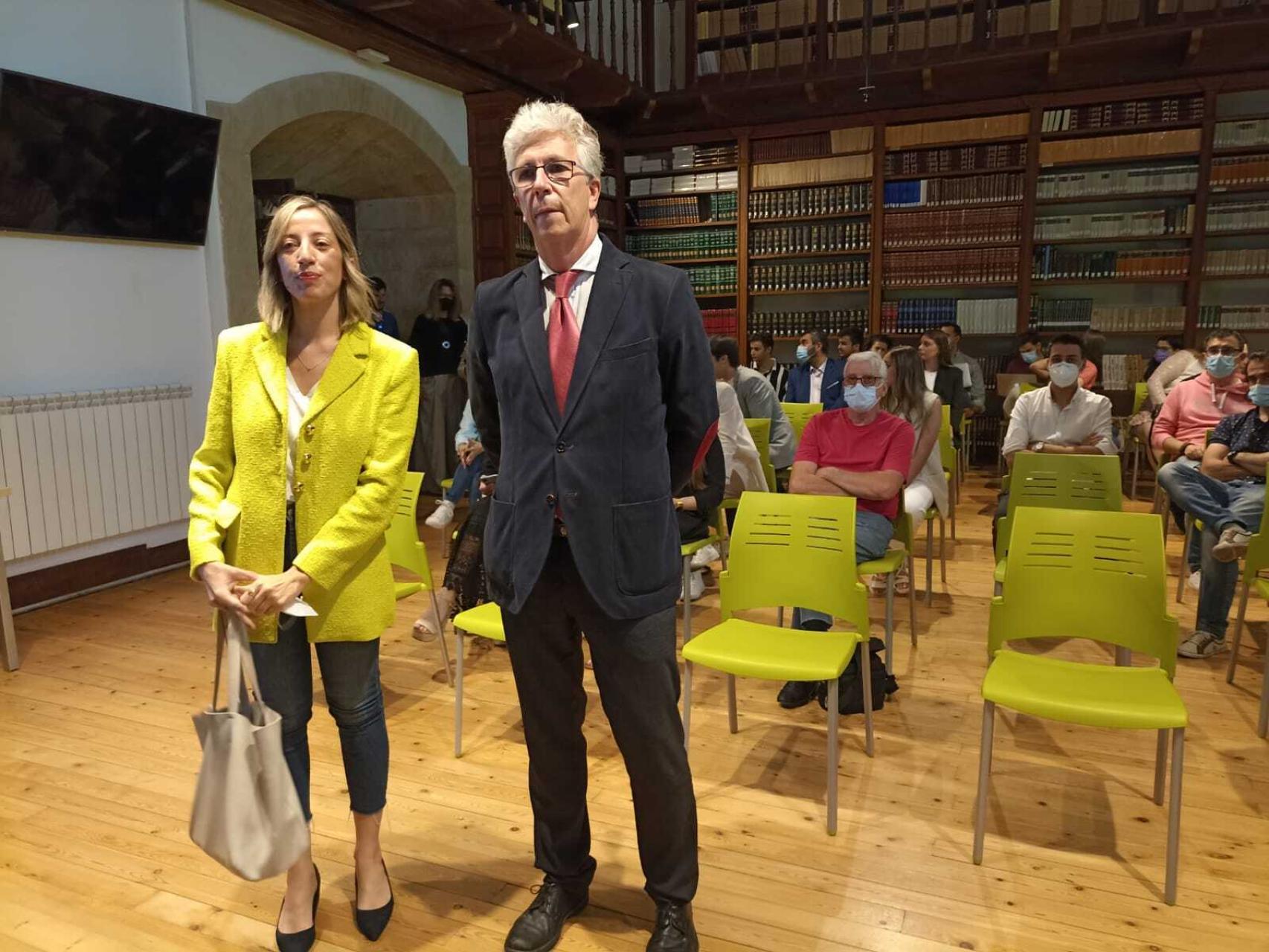 vicerrector de Investigación e Innovación Educativa, Pedro Sangro Colón, contó con la intervención de la directora general de Universidades e Investigación, Blanca Ares González