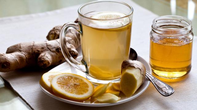 Las infusiones de jengibre tienen un efecto terapéutico sobre los dolores de regla.
