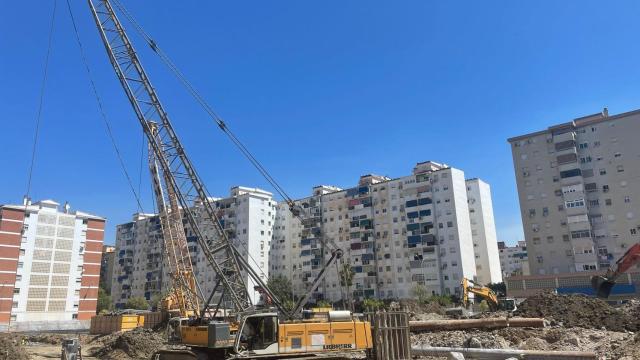 Trabajos en los suelos de la antigua Flex, en el barrio malagueño de Carretera de Cádiz.