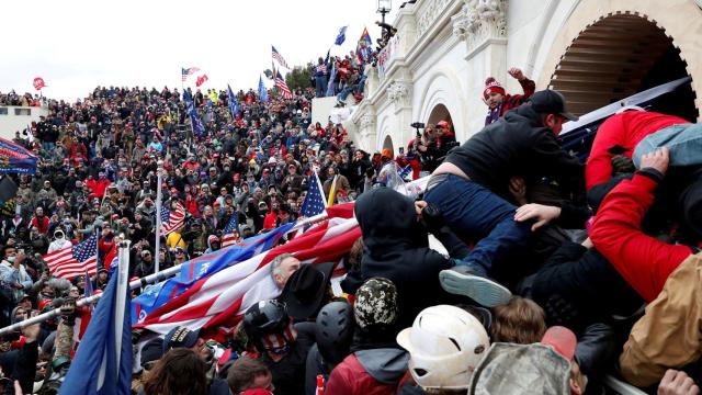 Video difundido por la Casa Blanca del asalto al Capitolio. Foto: Reuters