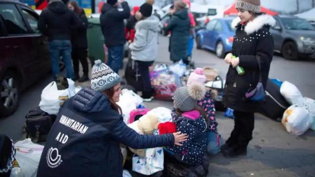 Una ONG ayudando a refugiados ucranianos, en imagen de archivo.