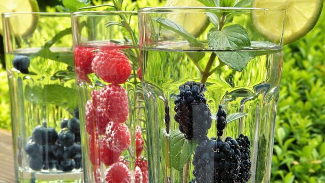 Agua y fruta, pero no zumos.