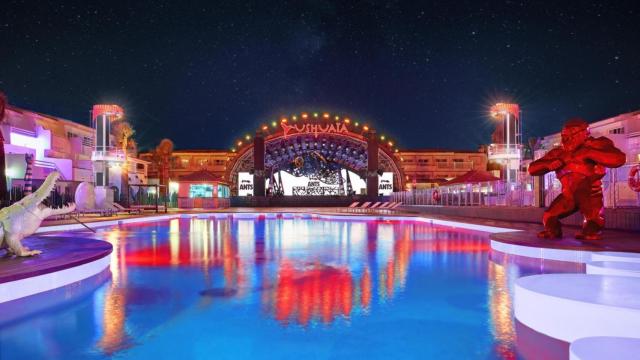 Imagen de la piscina del Club del Ushuaïa Hotel.