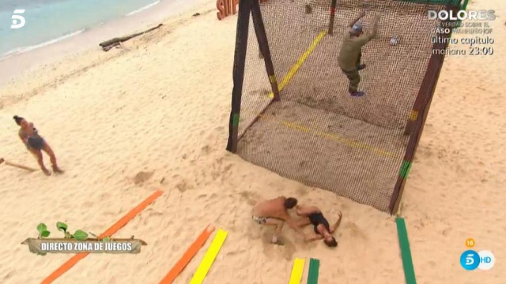 Anabel Pantoja sufre una caída en 'Supervivientes'.