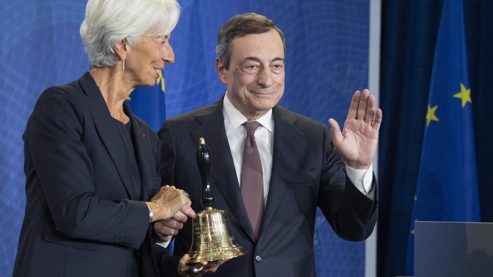 Christine Lagarde, actual presidenta del BCE, junto a Mario Draghi, su antecesor en el cargo.