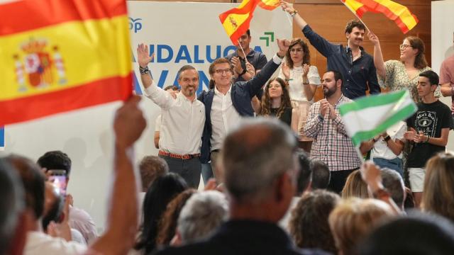 Feijóo junto a Bravo este jueves por la tarde en un mitin en Jaén.