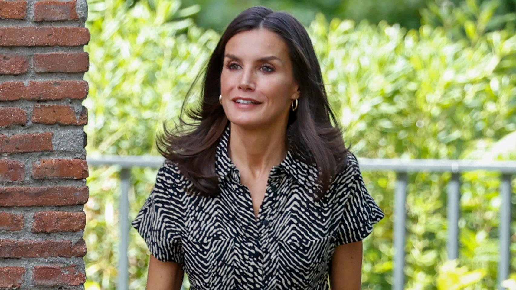 La reina Letizia llegando este viernes a su reunión con el Patronato de la Residencia de Estudiantes.