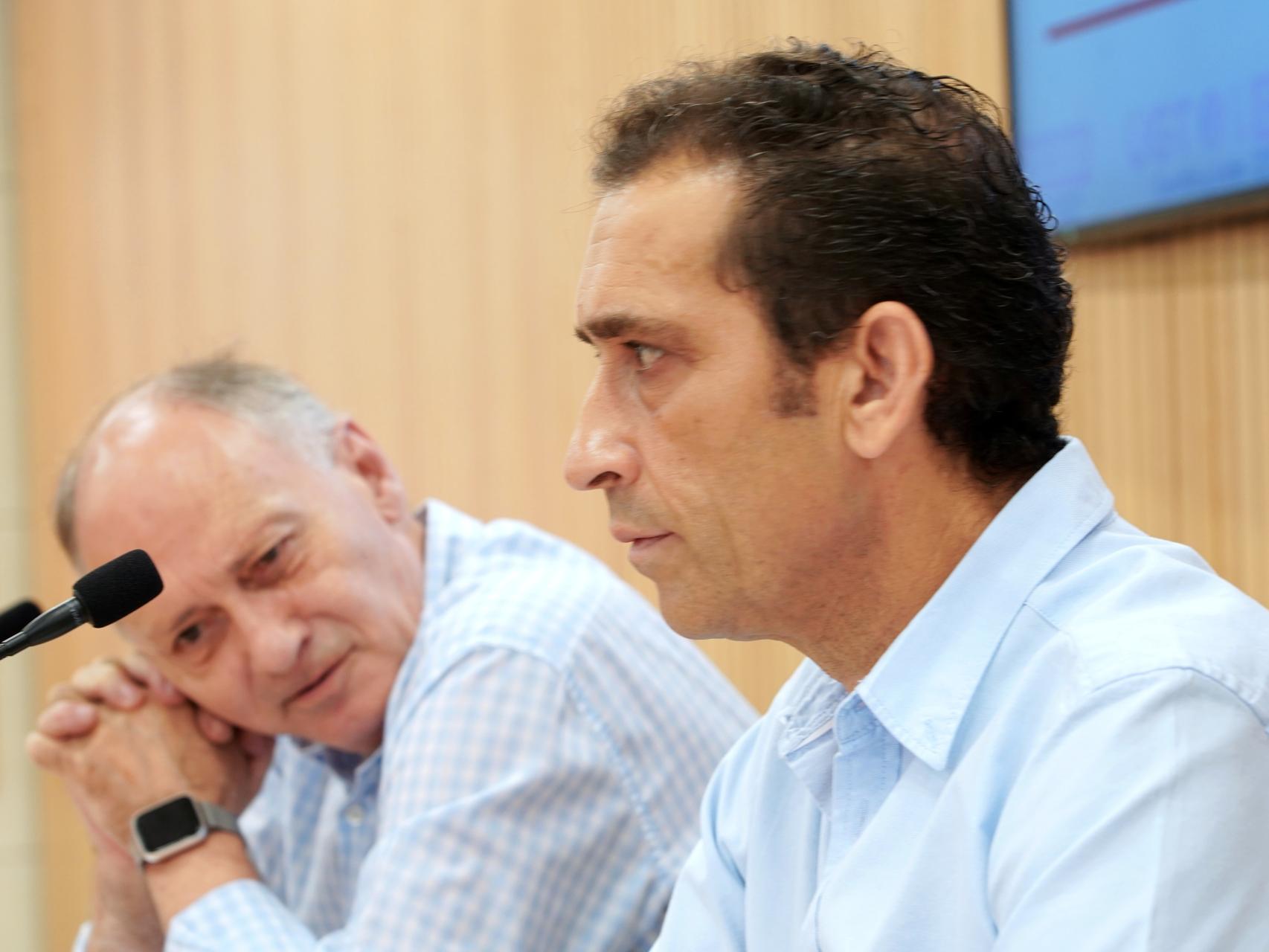 Los dirigentes de UGT y CCOO en Castilla y León, Faustino Temprano y Vicente Andrés, durante la rueda de prensa de este viernes.