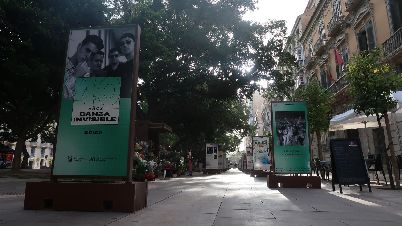 Una imagen de la exposición dedicada a Danza Invisible en la Alameda Principal.