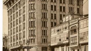 El edificio del Banco Pastor terminado