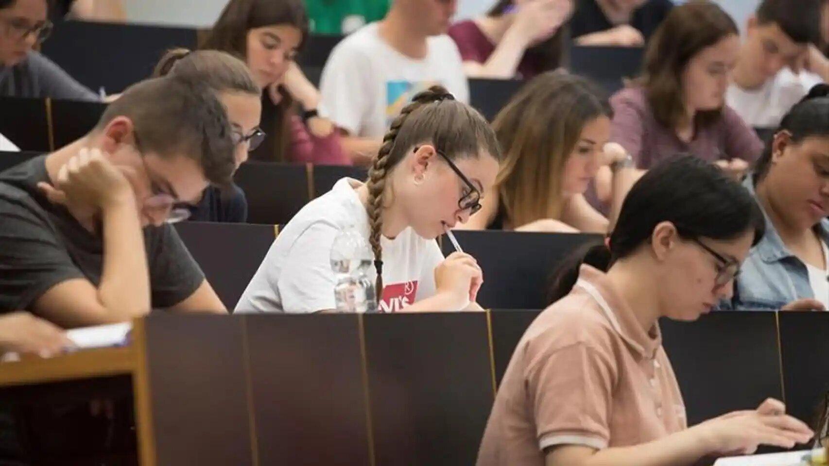 Imagen de archivo del examen de Selectividad en la Pompeu Fabra.