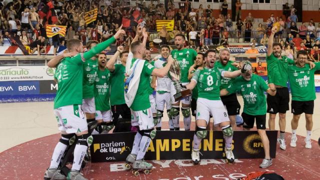 El Liceo celebra su octavo título de Liga.