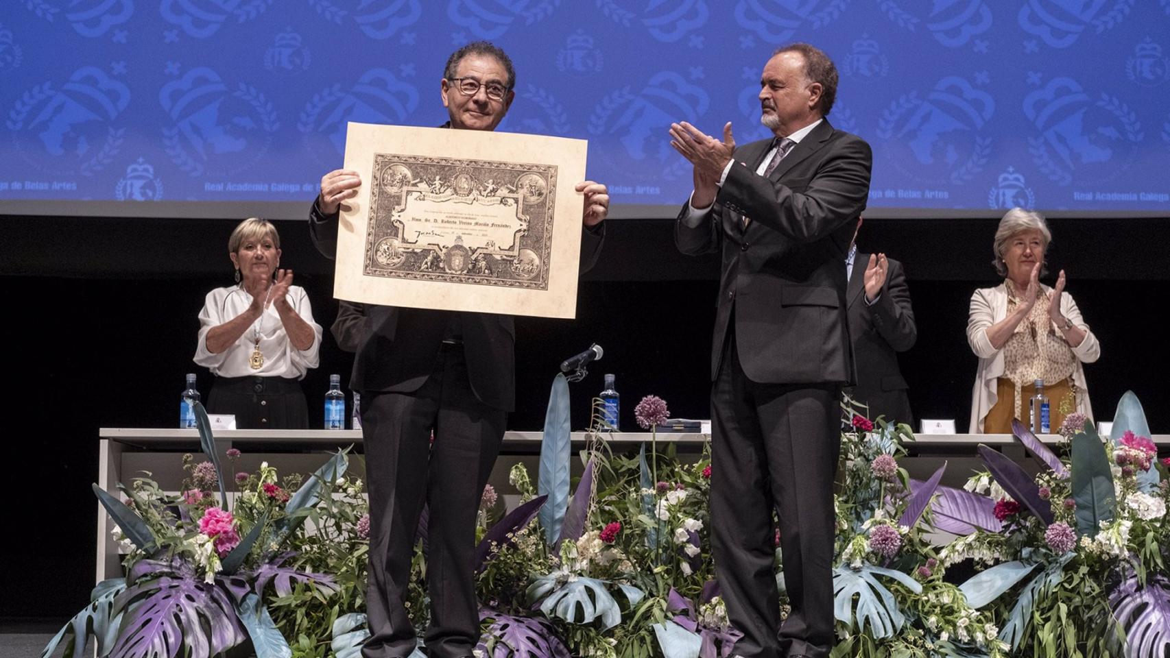 El diseñador Roberto Verino ingresa en la Real Academia de Belas Artes.