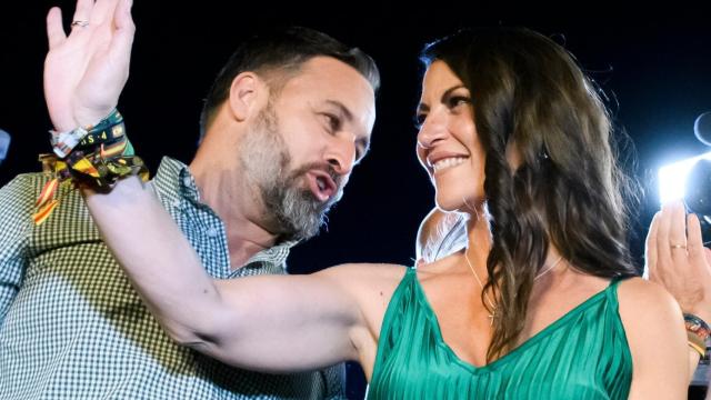 Santiago Abascal y Macarena Olona en la noche electoral andaluza.