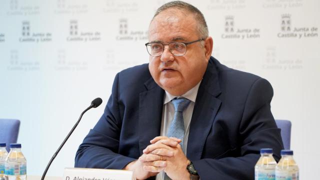 El consejero de Sanidad, Alejandro Vázquez, durante la rueda de prensa