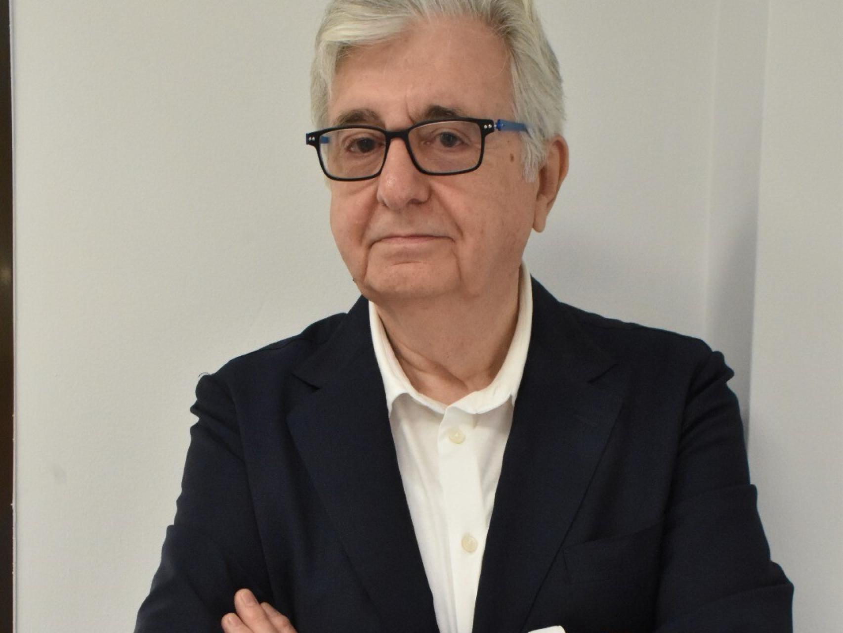 El catedrático emérito de Derecho Financiero y Tributario Alejandro Menéndez Moreno