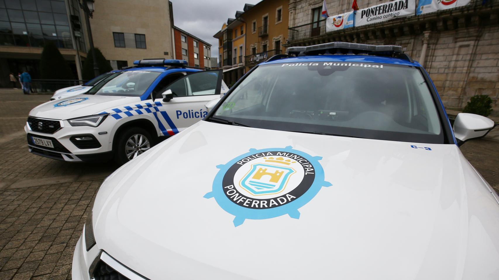 Imagen de archivo de vehículos de la Policía Municipal de Ponferrada.