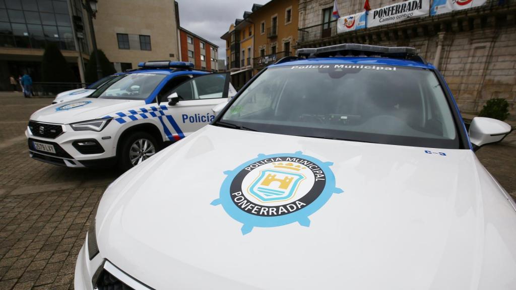 Imagen de archivo de vehículos de la Policía Municipal de Ponferrada