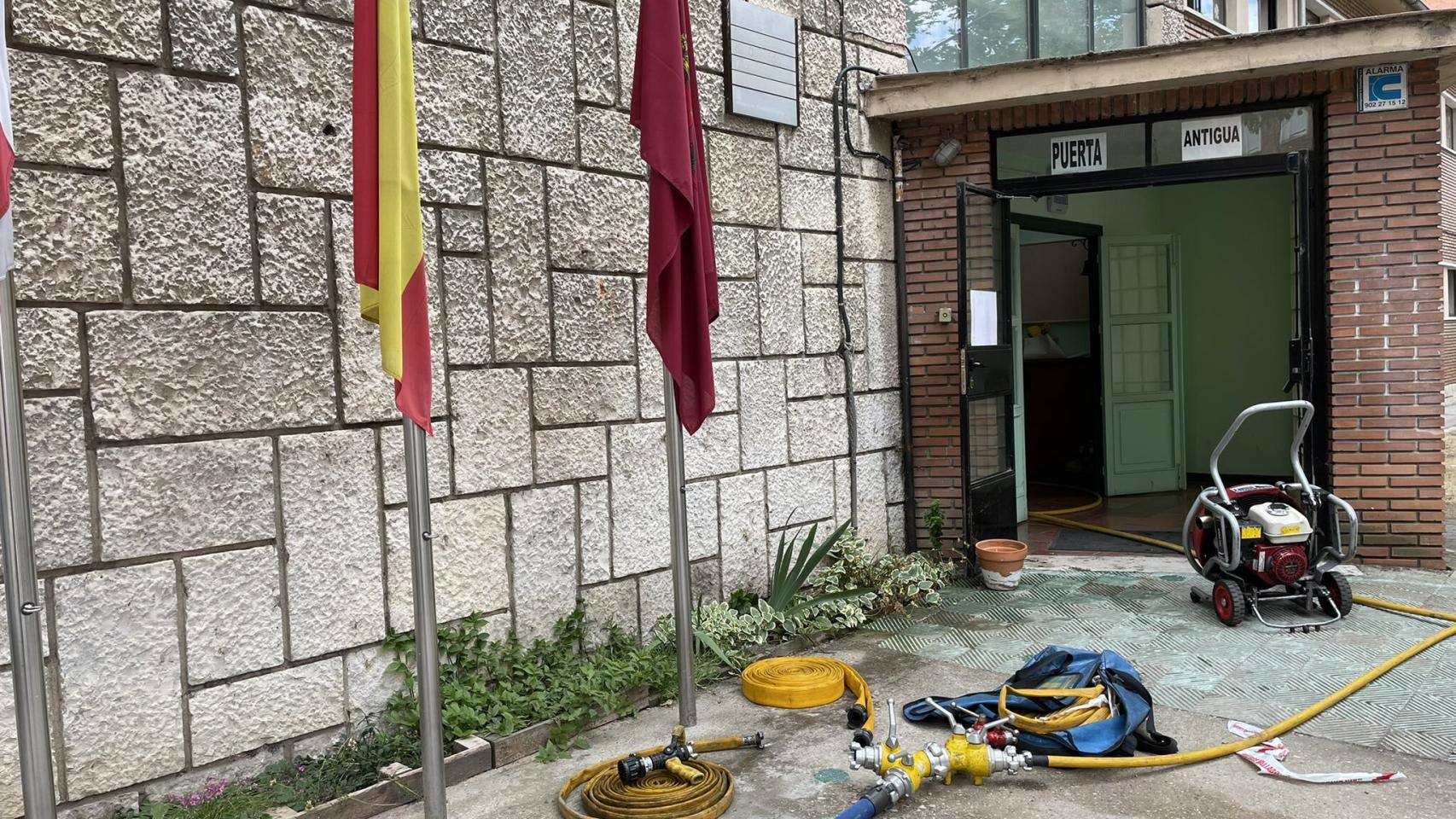El humo obliga a evacuar un colegio en Valladolid