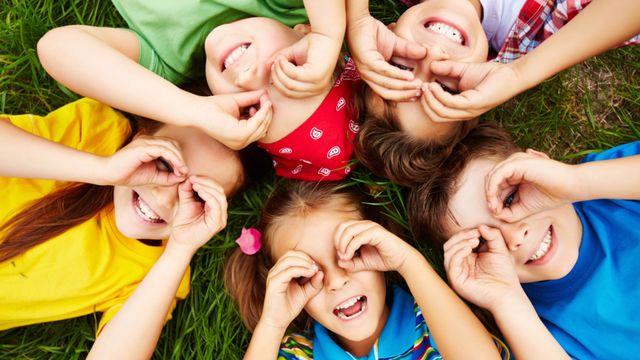 Niños en un campamento de verano. FOTO: Freepik / pressfoto