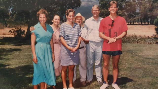 La familia Major al completo junto a Marcelina y Félix en Candeleda