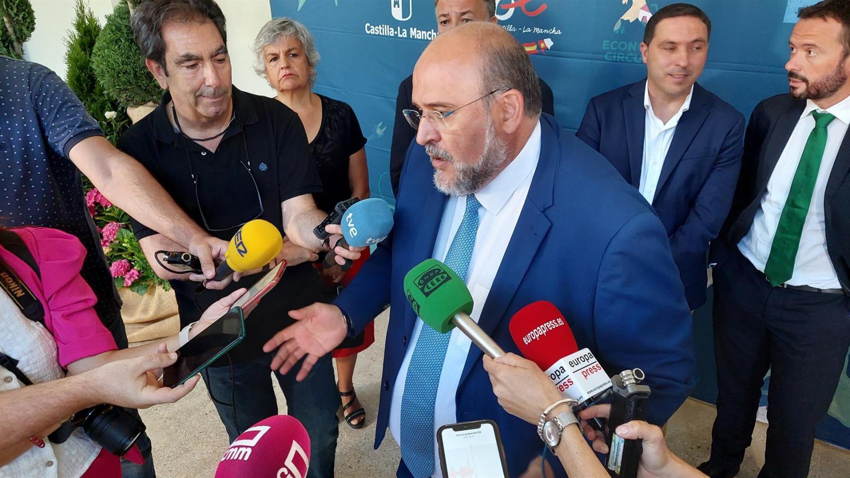 El vicepresidente de Castilla-La Mancha, José Luis Martínez Guijarro