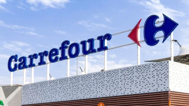 Fachada de un supermercado Carrefour.
