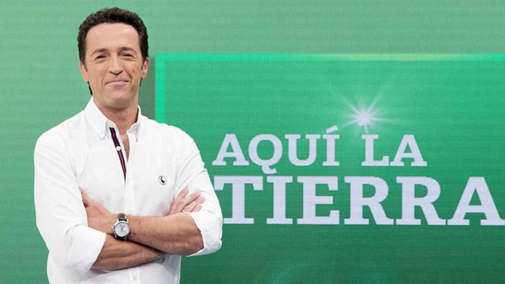 Aquí la tierra, conducido por Jacob Petrus