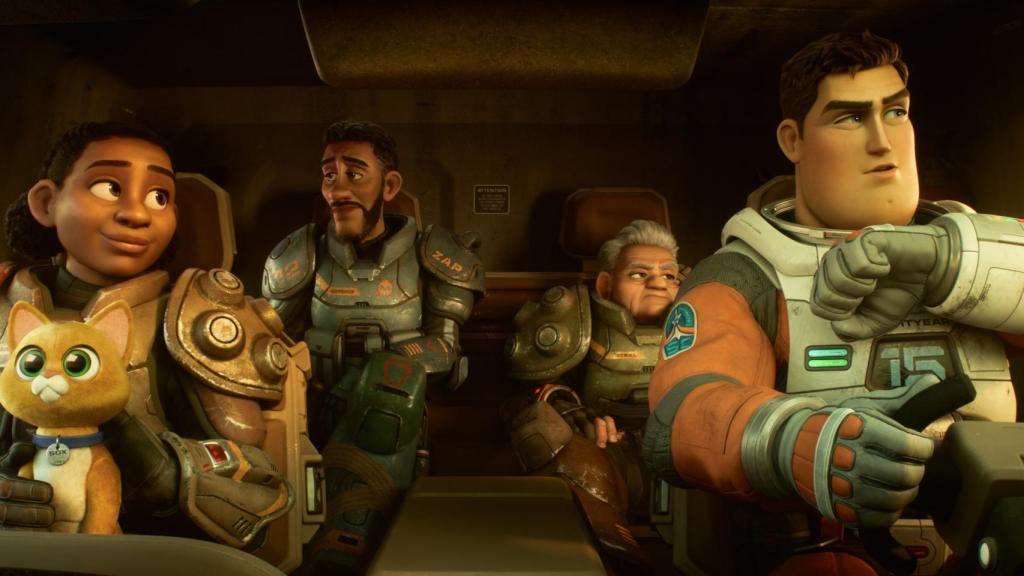 Los protagonistas de 'Lightyear'.