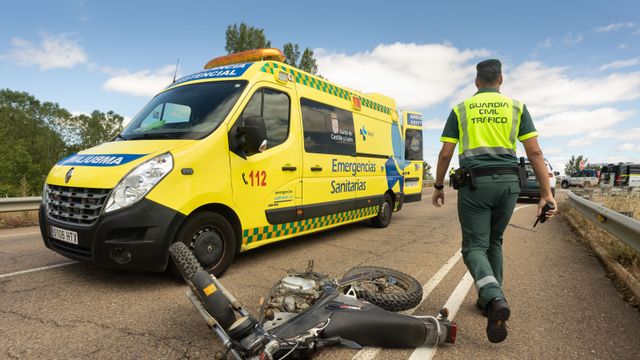 Imagen de la moto tras el accidente en Ciudad Rodrigo.