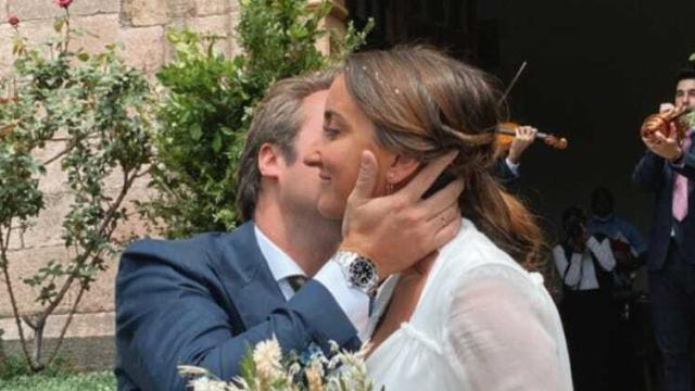 Lucía Pombo y Álvaro López Huerta tras darse el 'sí quiero'