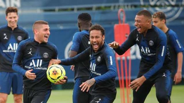 Neymar y Mbappé, durante un entrenamiento del PSG