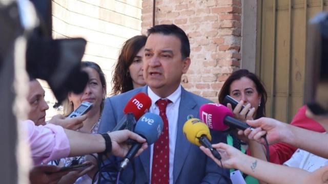 El consejero de Agricultura, Agua y Desarrollo Rural, Francisco Martínez Arroyo, ha presidido este lunes la reunión del Consejo Agrario de Castilla-La Mancha