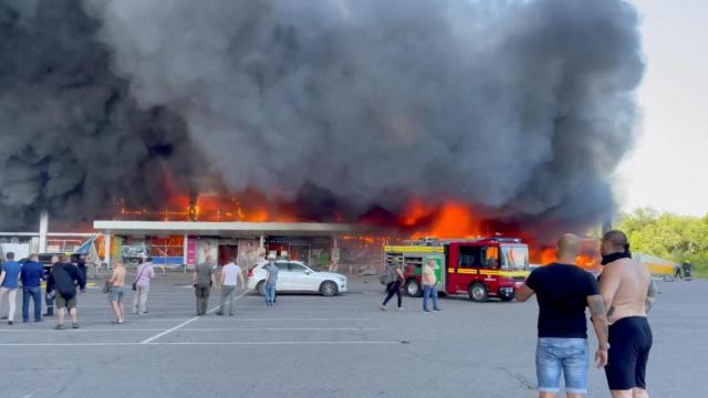 Ataque ruso en un centro comercial de Kremenchuk