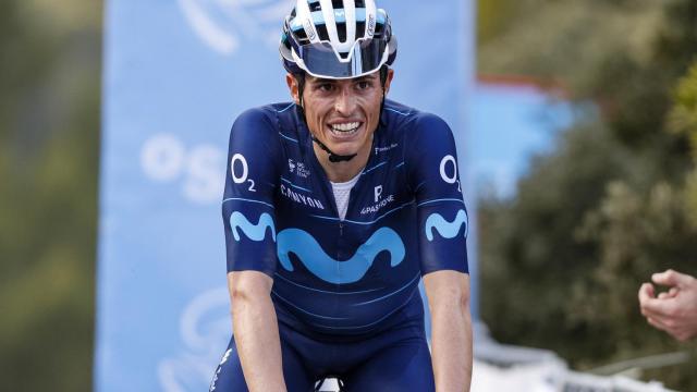 Enric Mas al finalizar una etapa de la Vuelta a la Comunidad Valenciana 2022