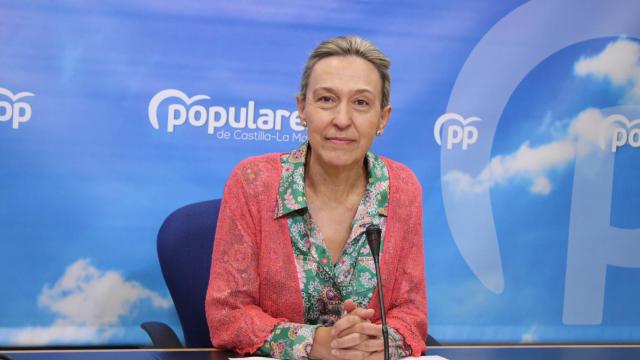 Ana Guarinos, diputada regional del PP de Castilla-La Mancha, durante la rueda de prensa.