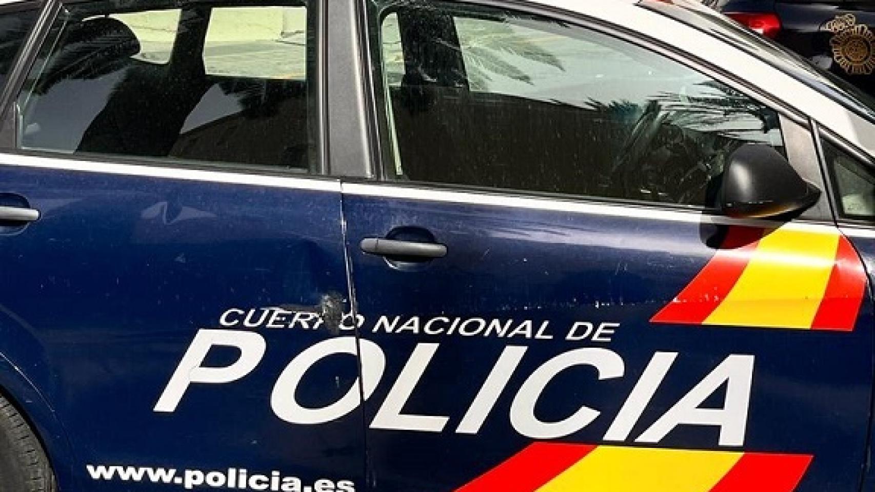 Una imagen de un coche de policía.