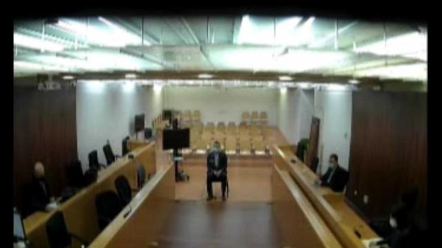 El cirujano cardiovascular investigado por la muerte de Sara, declarando en los juzgados de Cartagena, en enero.