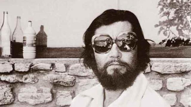 Julio Cortázar retratado por Mario Muchnik