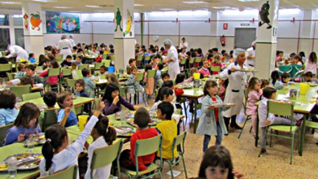 Comedor del CEIP Azorín de Alicante, en imagen de archivo.