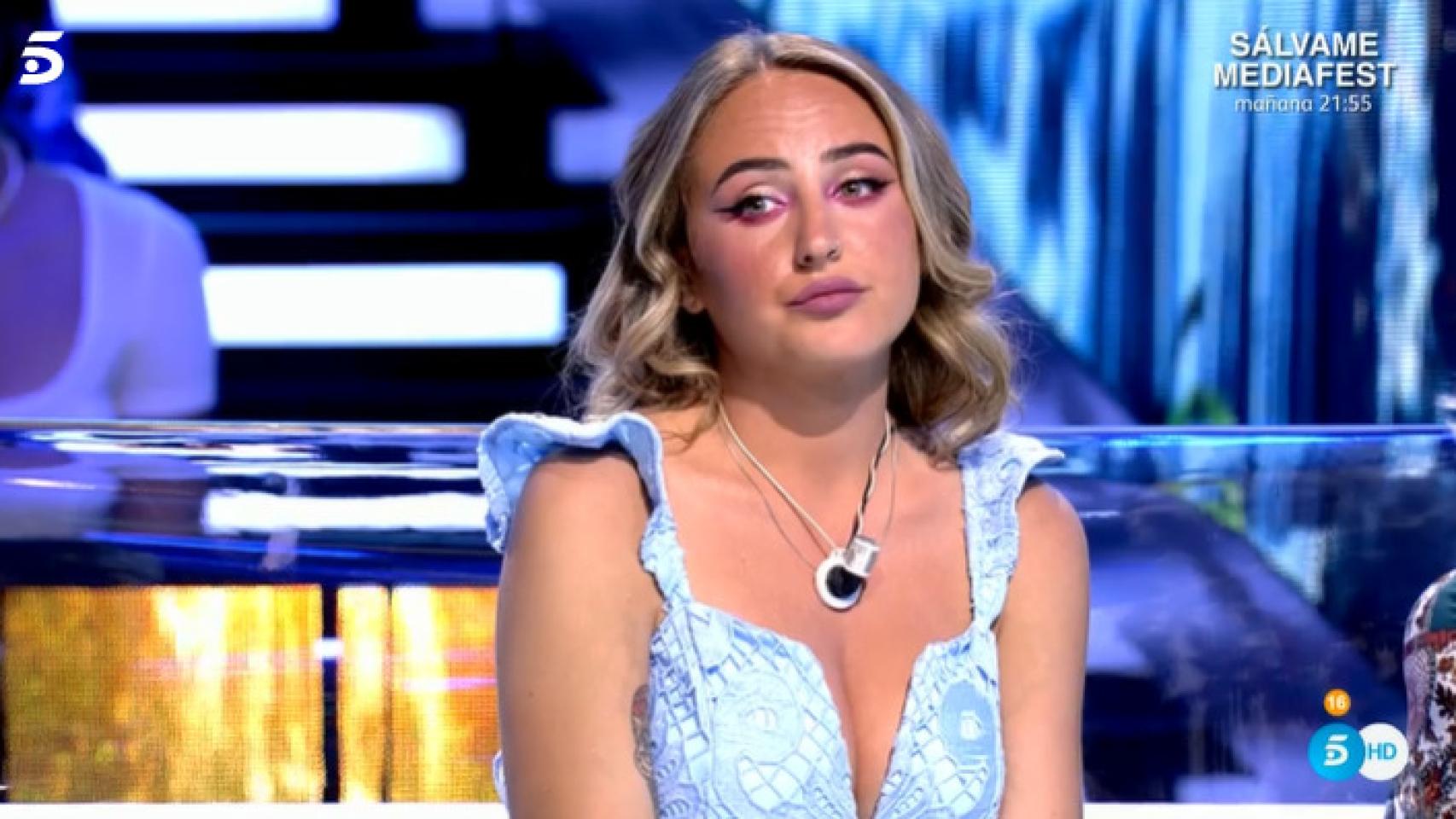 Tensión entre Rocío Flores y César, defensor de Alejandro en 'SV'.