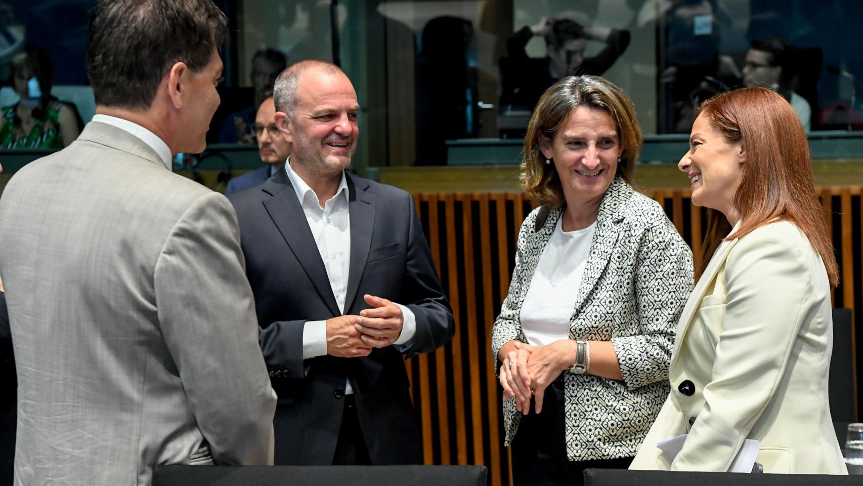 La vicepresidenta tercera, Teresa Ribera, durante la reunión de ministros de Medio Ambiente que concluyó la pasada madrugada en Luxemburgo