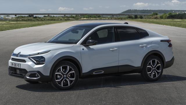 El nuevo Citroën C4 X es un coche que se fabrica en Madrid.