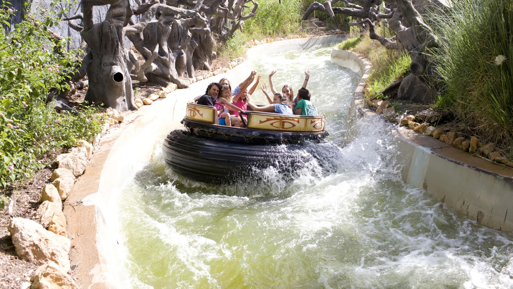Rápidos de Argos, una de las atracciones de Terra Mítica.