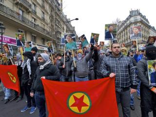 Manifestación en París de simpatizantes del PKK
