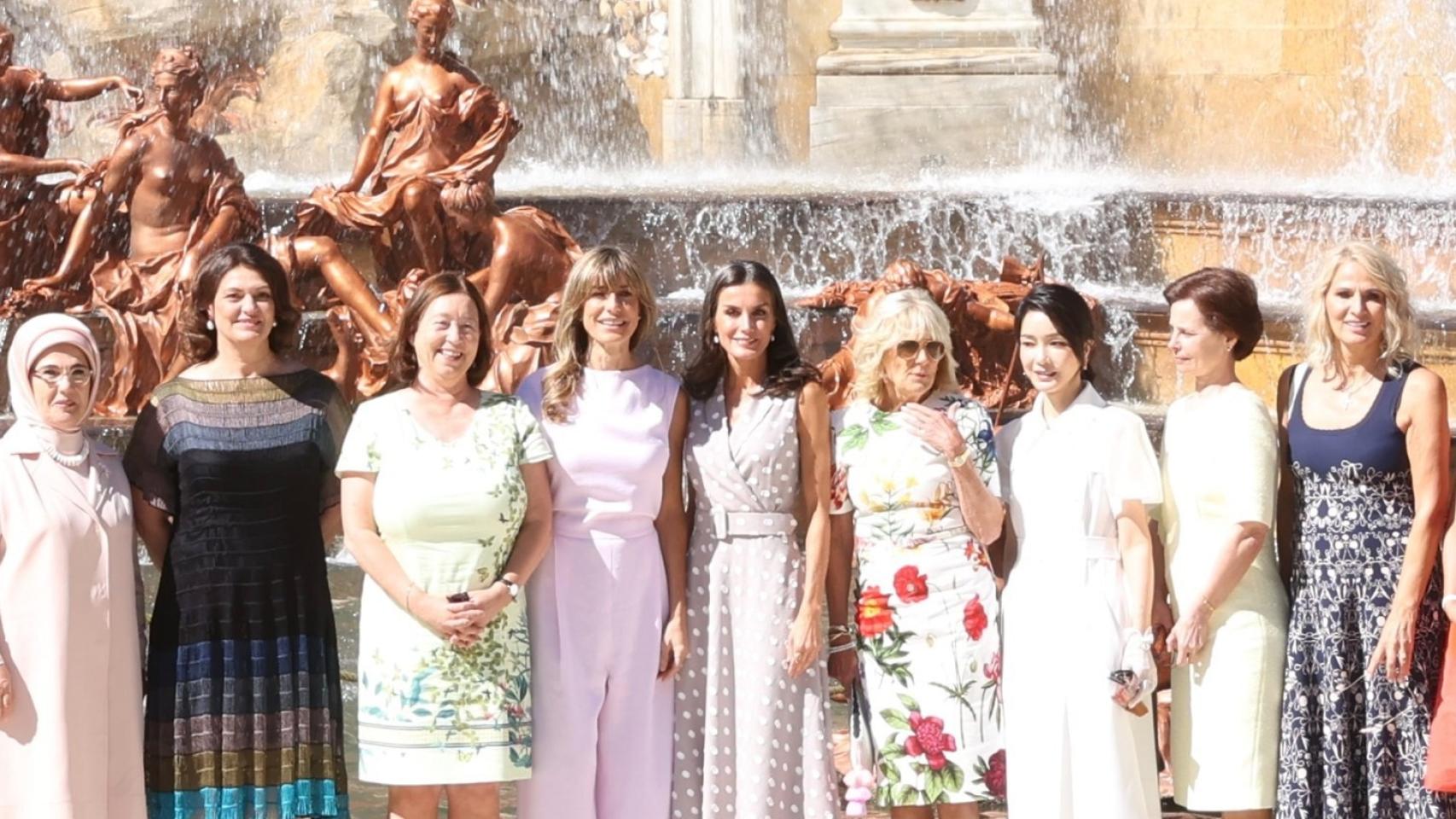 El posado de la polémica fotografía junto a Jill Biden.