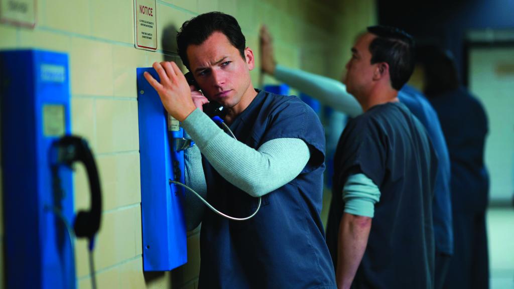 Taron Egerton en 'Encerrado con el diablo'.