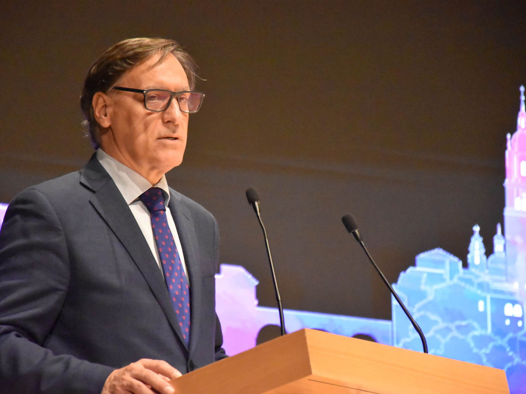García Carbayo interviene en la celebración de los 30 años del Palacio de Congresos