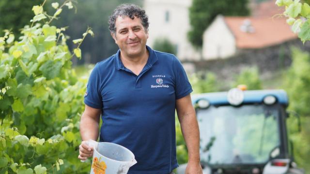 Café usado de Inditex para sanar la parra gallega con Marqués de Vizhoja y Verdadero Café