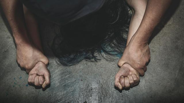 Imagen de archivo de una agresión a una chica.